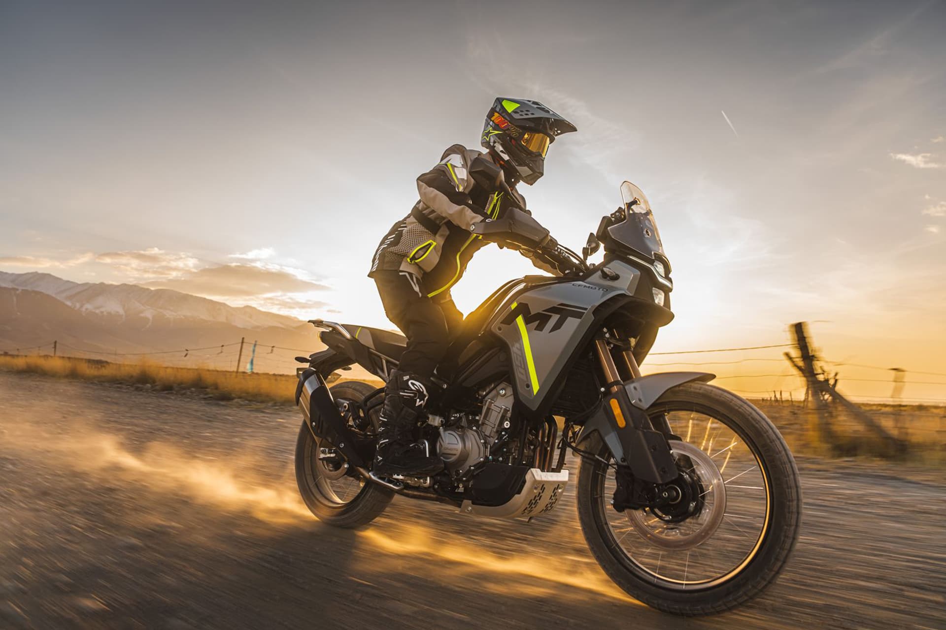 450mt Action (1) - COOPERB MOTORCYCLES 