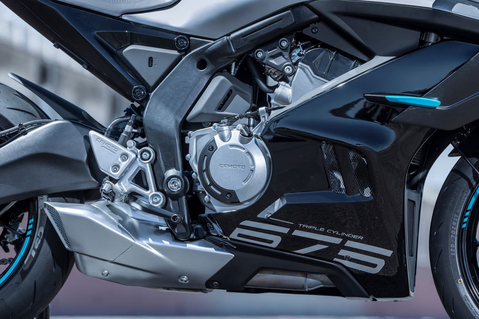 675sr R Side (1) - COOPERB MOTORCYCLES 