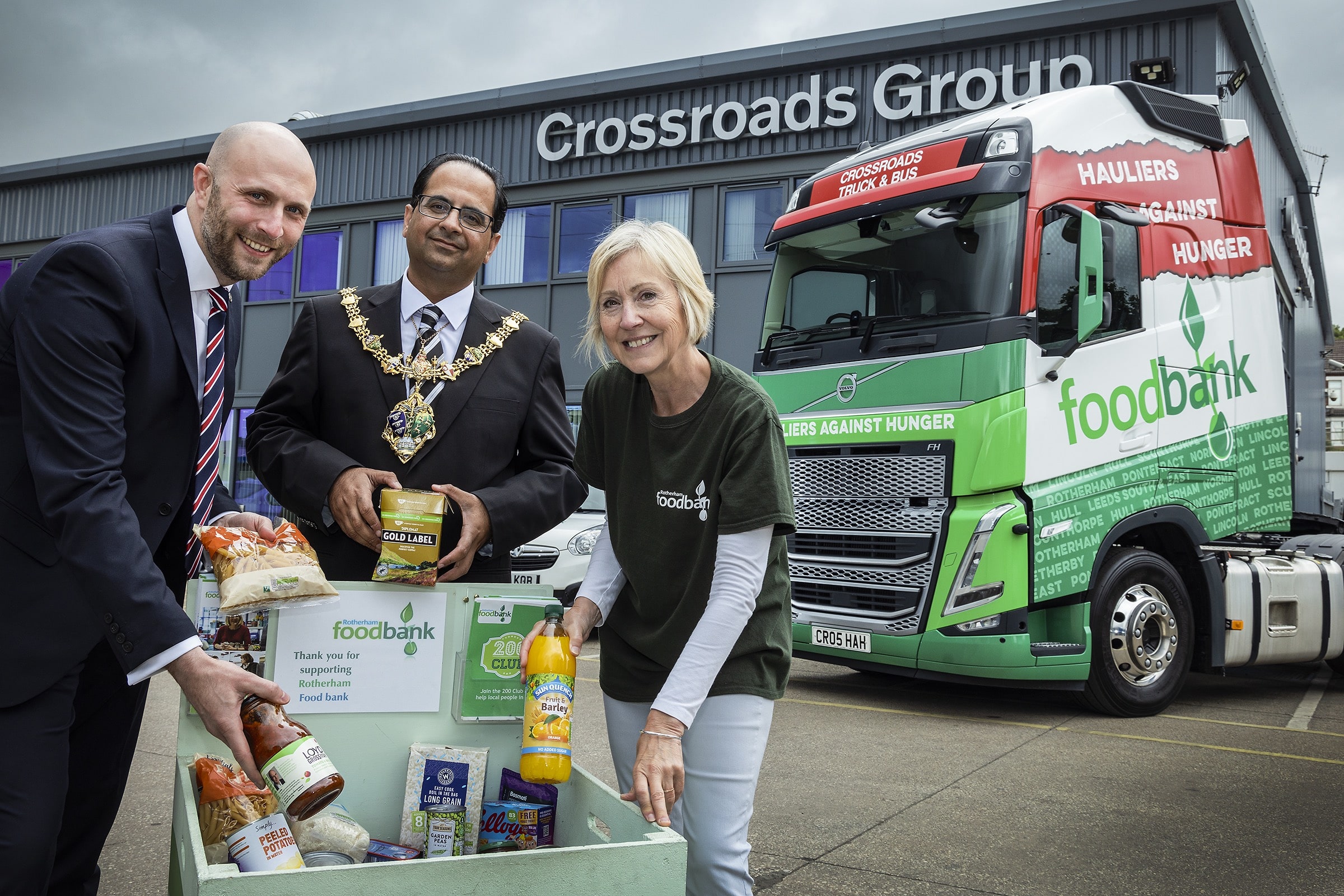 Mayor praises support effort  for Rotherham foodbank