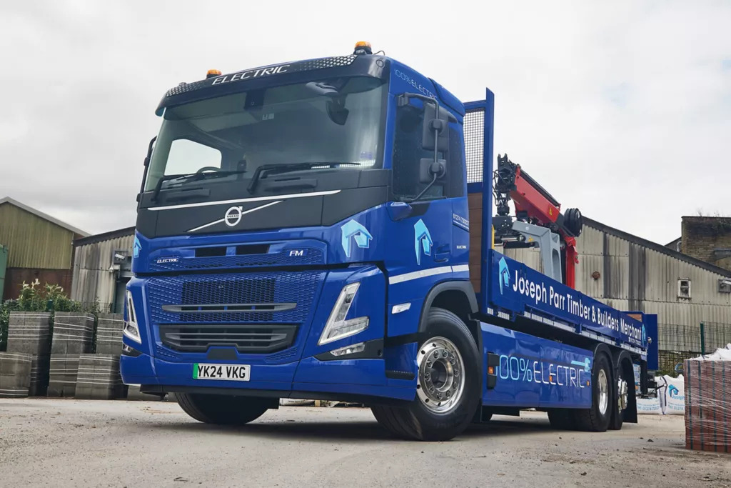 Volvo Trucks deliver instant environmental benefits with new FM electric rigid for Joseph Parr builders’ merchant