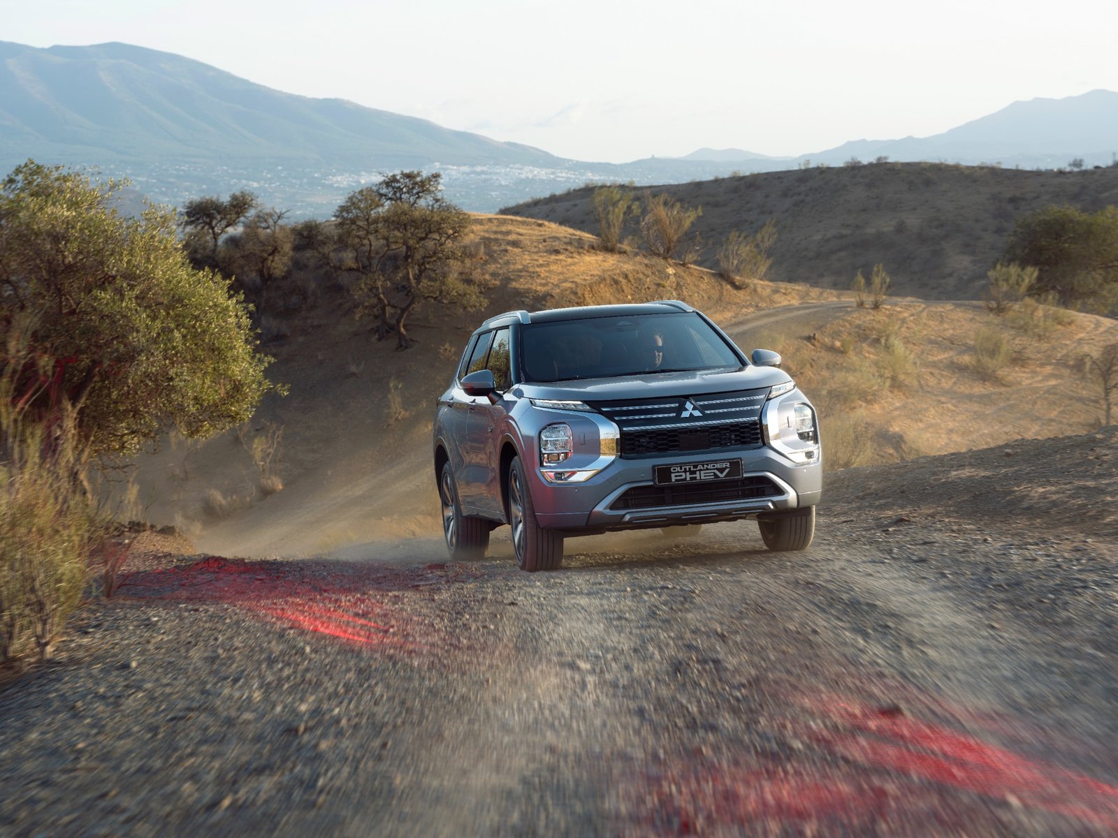 25my Outlander Phev Instyle Hero 1car Dynamic 3 4 Front 1600w - A.F. Noble & Son
