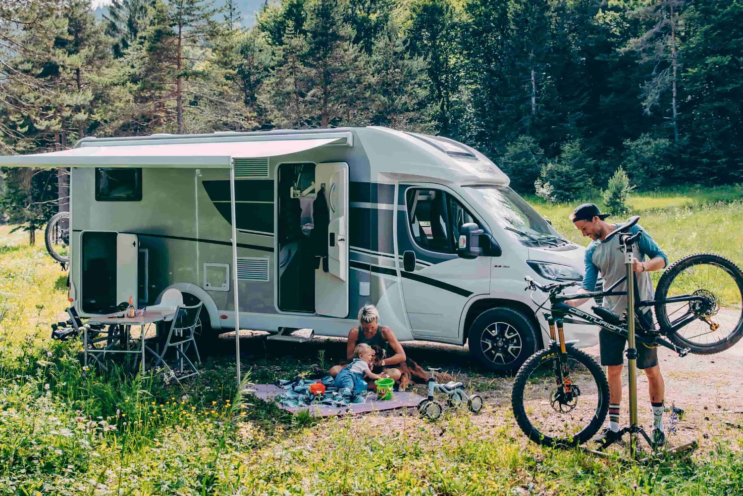 Sunlight Reisemobile Lifestyle 7 8 2 1 - Cara Motorhomes
