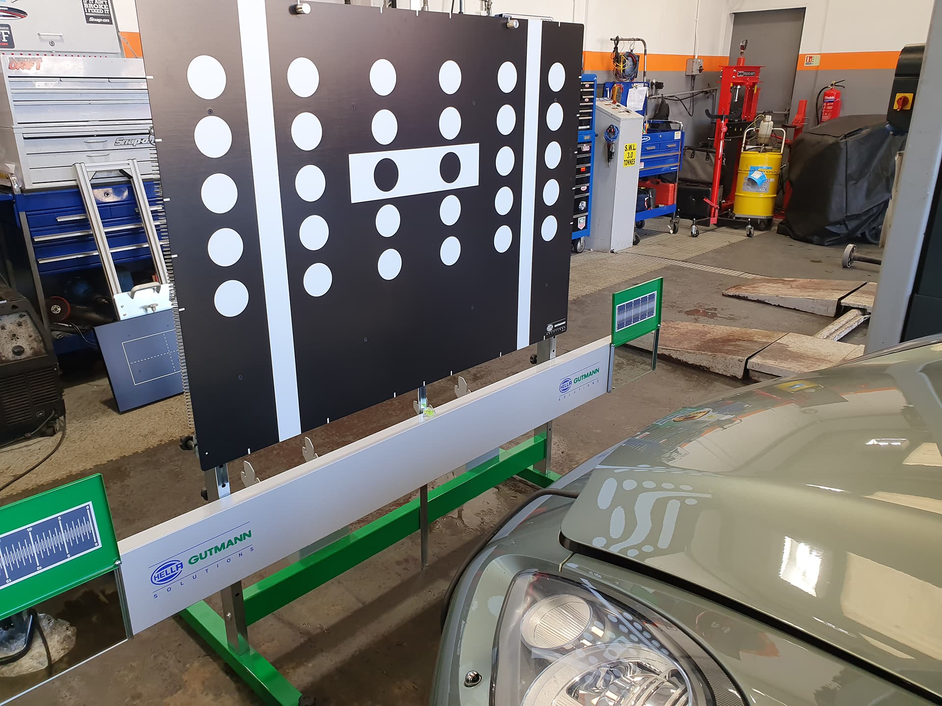 Adas Calibration 01 - Renn Automotive Ltd