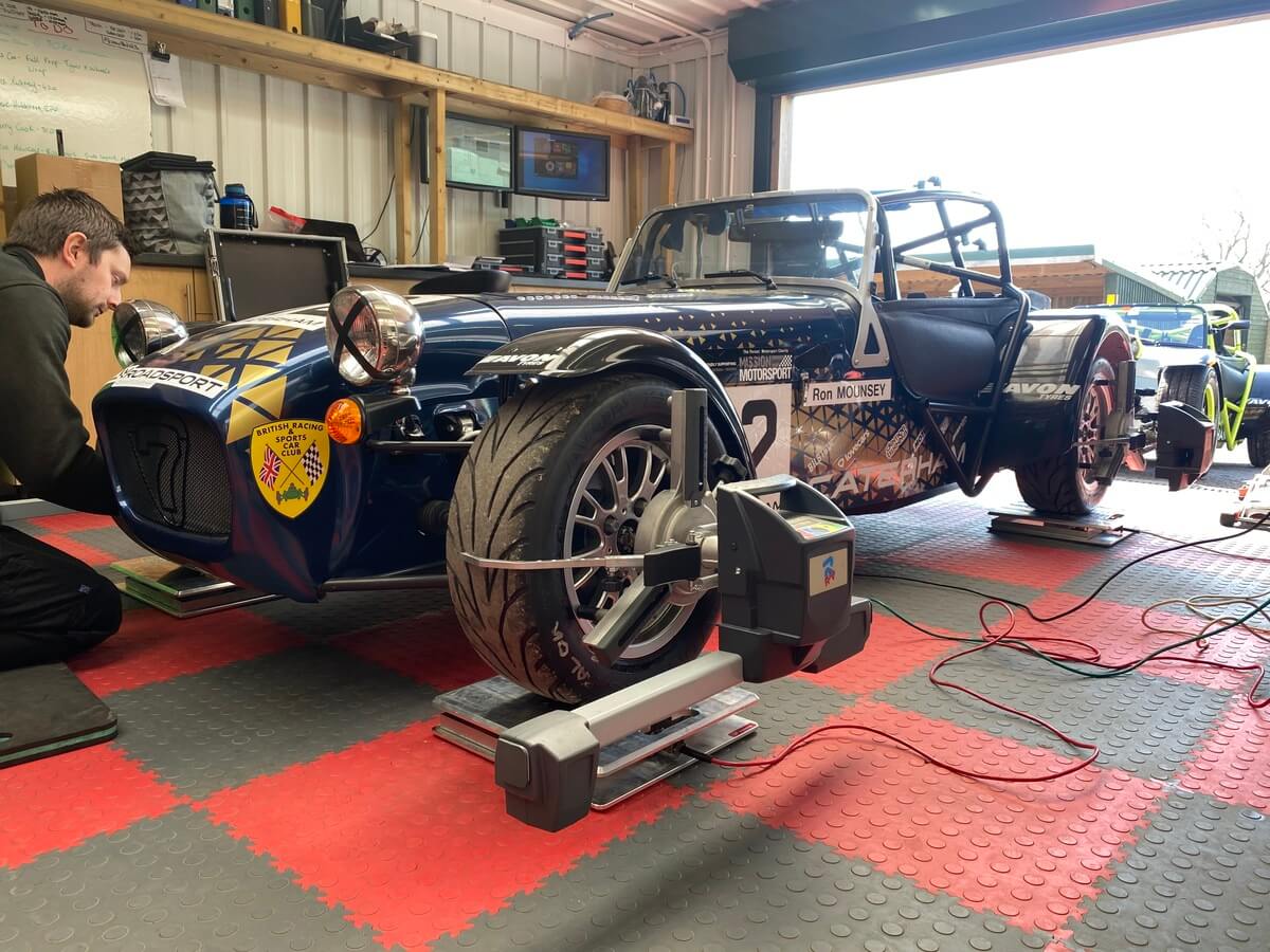 4 Wheel<br>Alignment