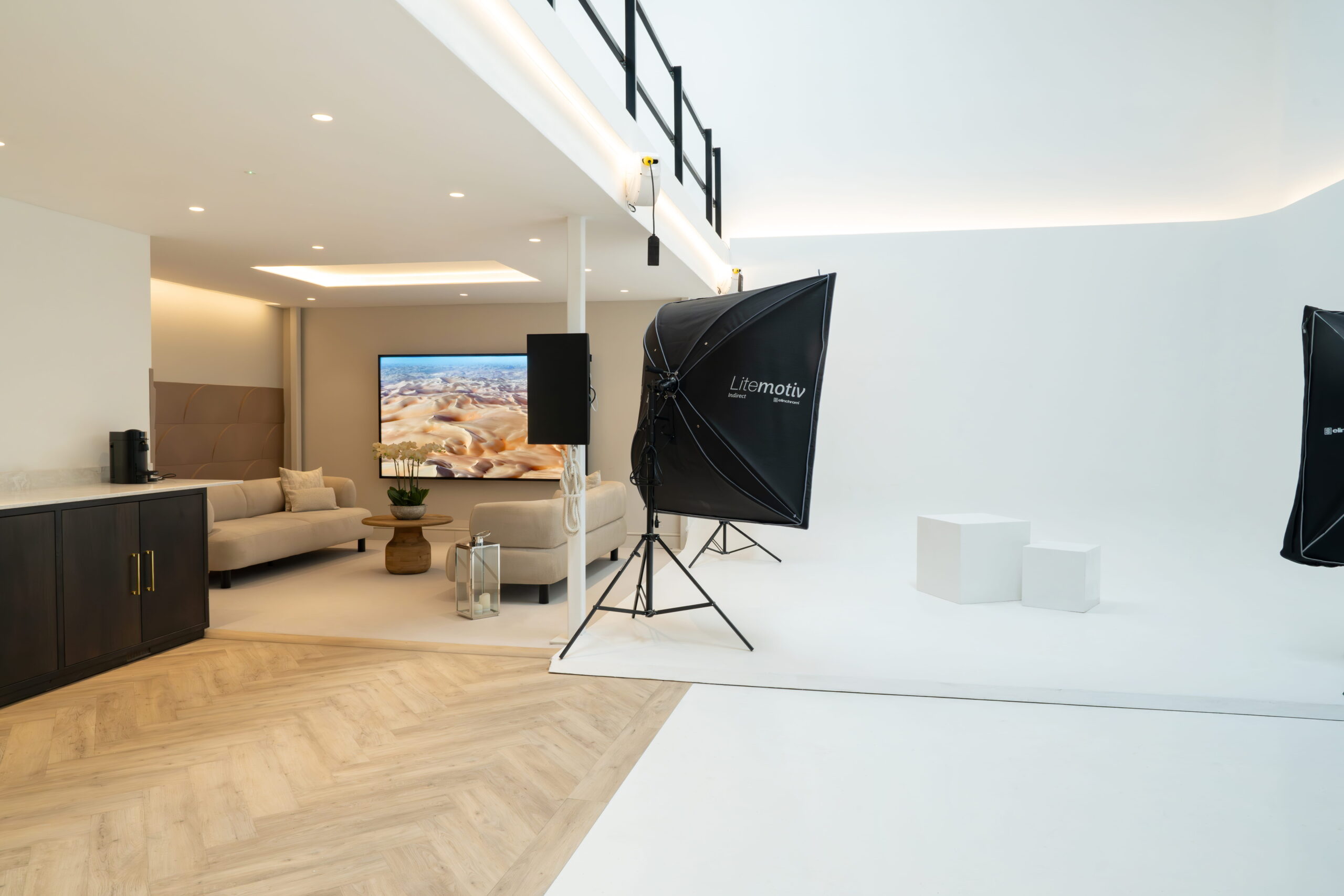 Ludere Studio 21 (1) - Aston Service Dorset Ltd