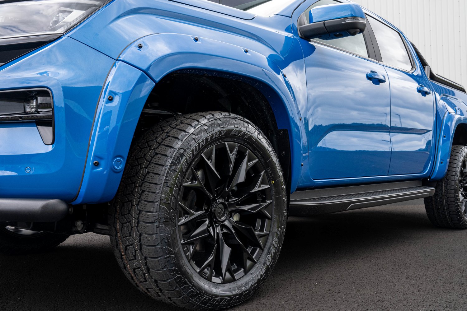 Vw Amarok Side View - Rampage Vehicles