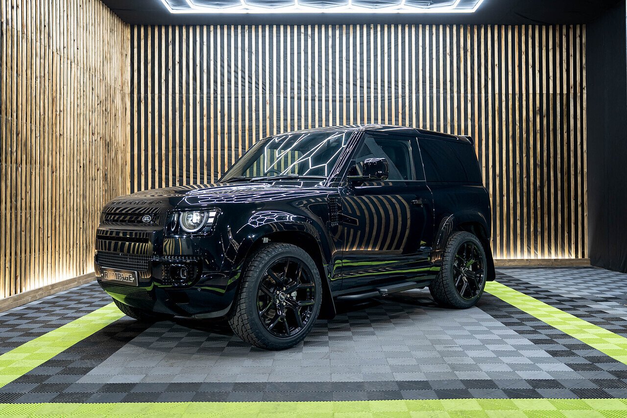 Land Rover Defender Commercial