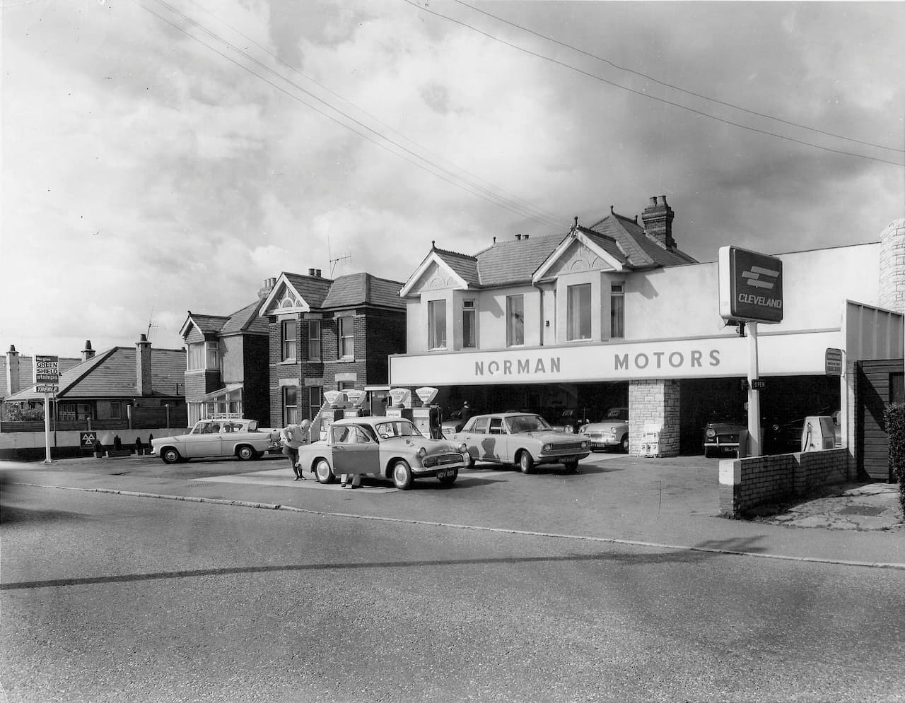 Nm Why Choose Us Historic Offset Image (1) - Norman Motors Ltd