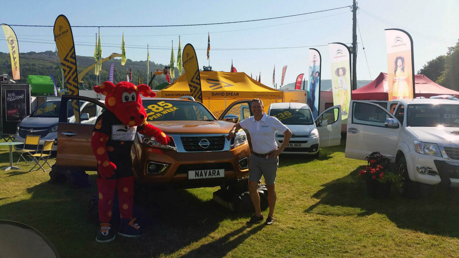 Hot weather, big crowds and huge customer interest make the 2016 Royal Welsh Show a great success for David Spear Commercials…