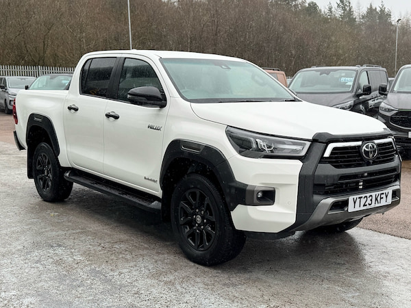 Vehicle Watch: Toyota Hilux Showdown – Invincible X vs Icon