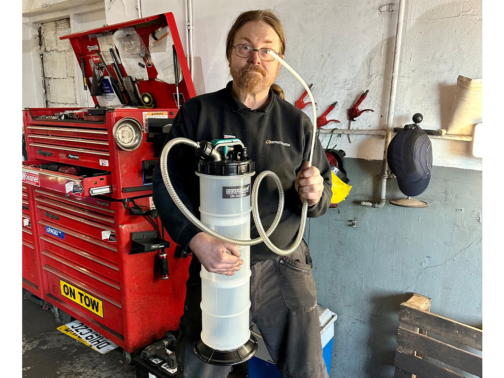 Here’s Paul with his new Fluid Extractor
