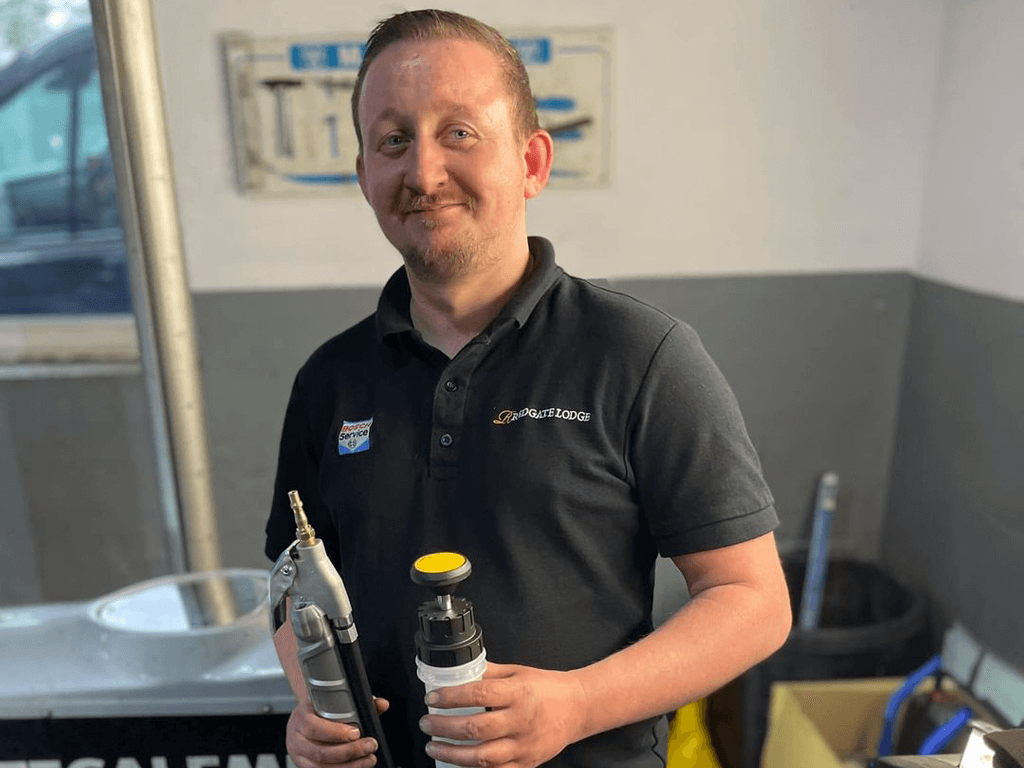 Here’s Jimmy our MOT tester with his new air line pressure reader and syringe.
