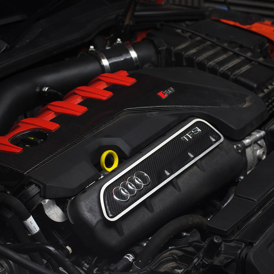 Engine Compartment (1) - Redgate Lodge
