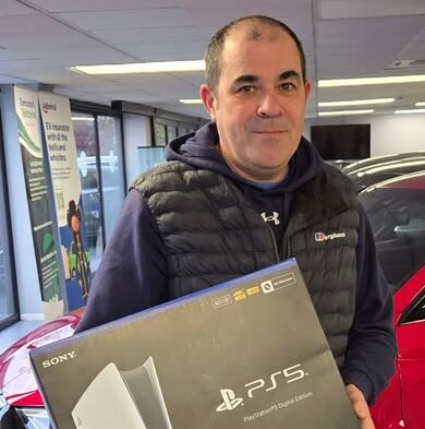 JOHN COLLECTS HIS BRAND-NEW PLAYSTATION 5 AFTER WINNING OUR JANUARY BONANZA!
