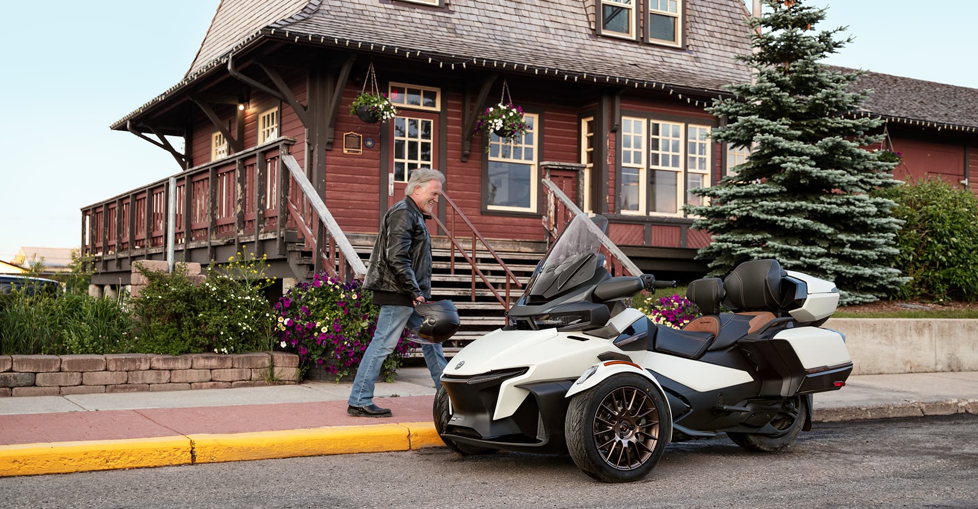 Spyder Rt Lifestyle Image - Road and Range Limited