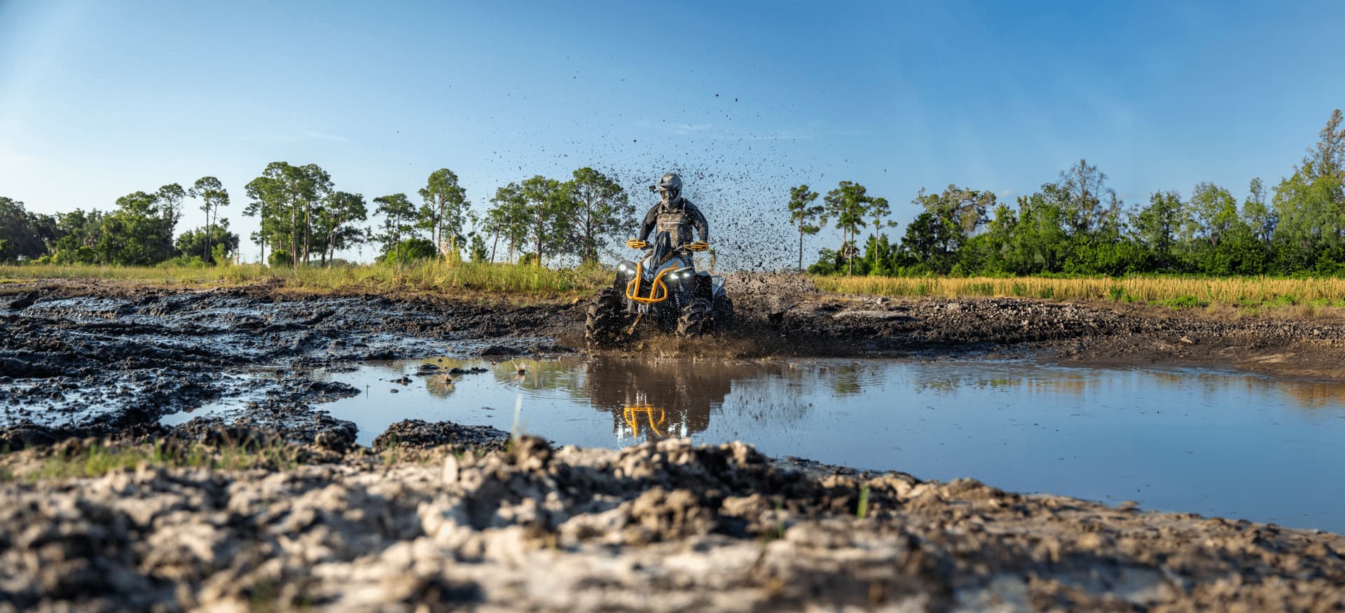 Orv My25 Ren X Mr 1000r Scandiblueorangecrush Action Ajc02871 Rgb (1) (1) - Road and Range LTD