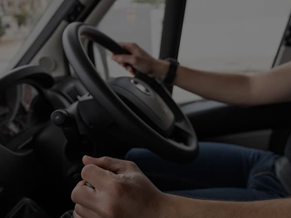 Why Choose Merseyside Van Sales: An Independent Dealer Over a Large Franchise
