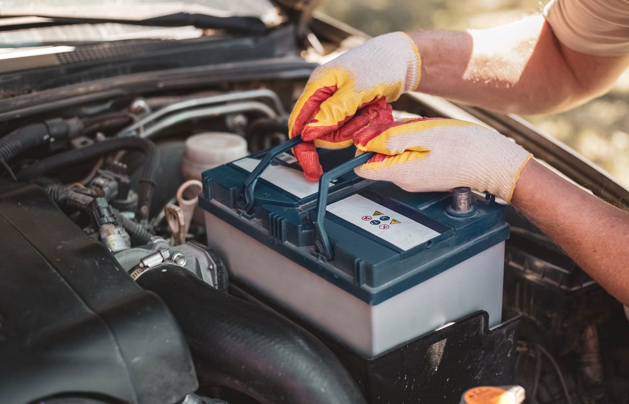 Battery Health in Used Vans: Signs, Testing &amp; What to Ask Before Buying