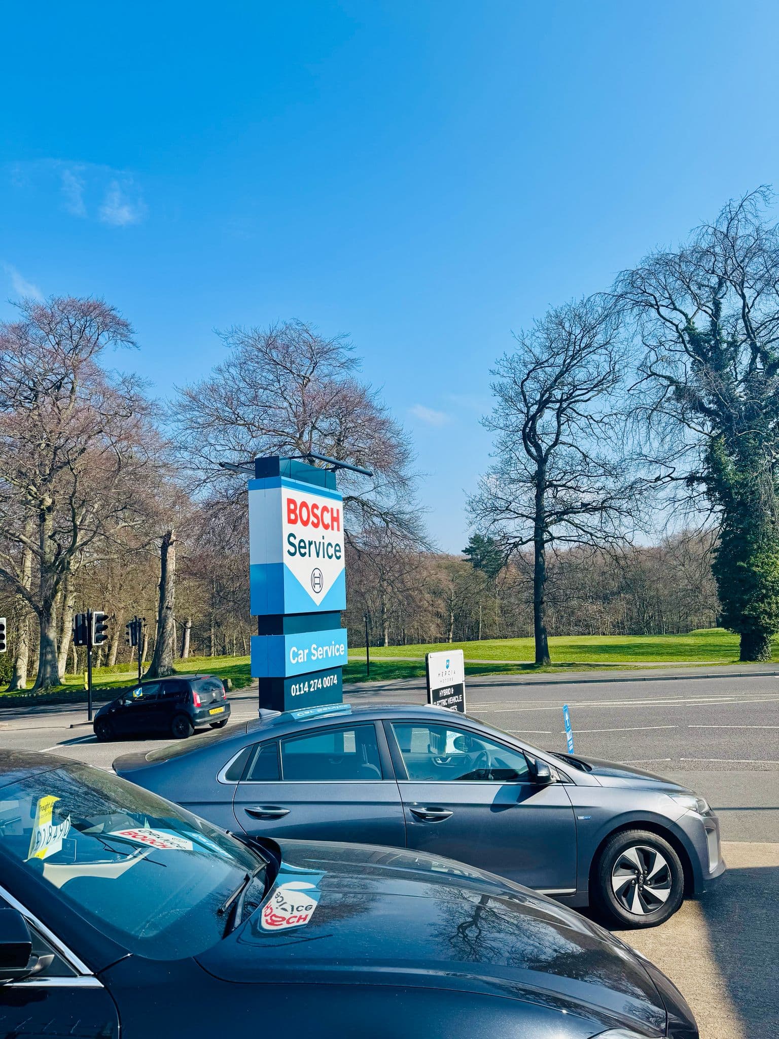Forecourt.meadowhead - Mercia Motors Ltd