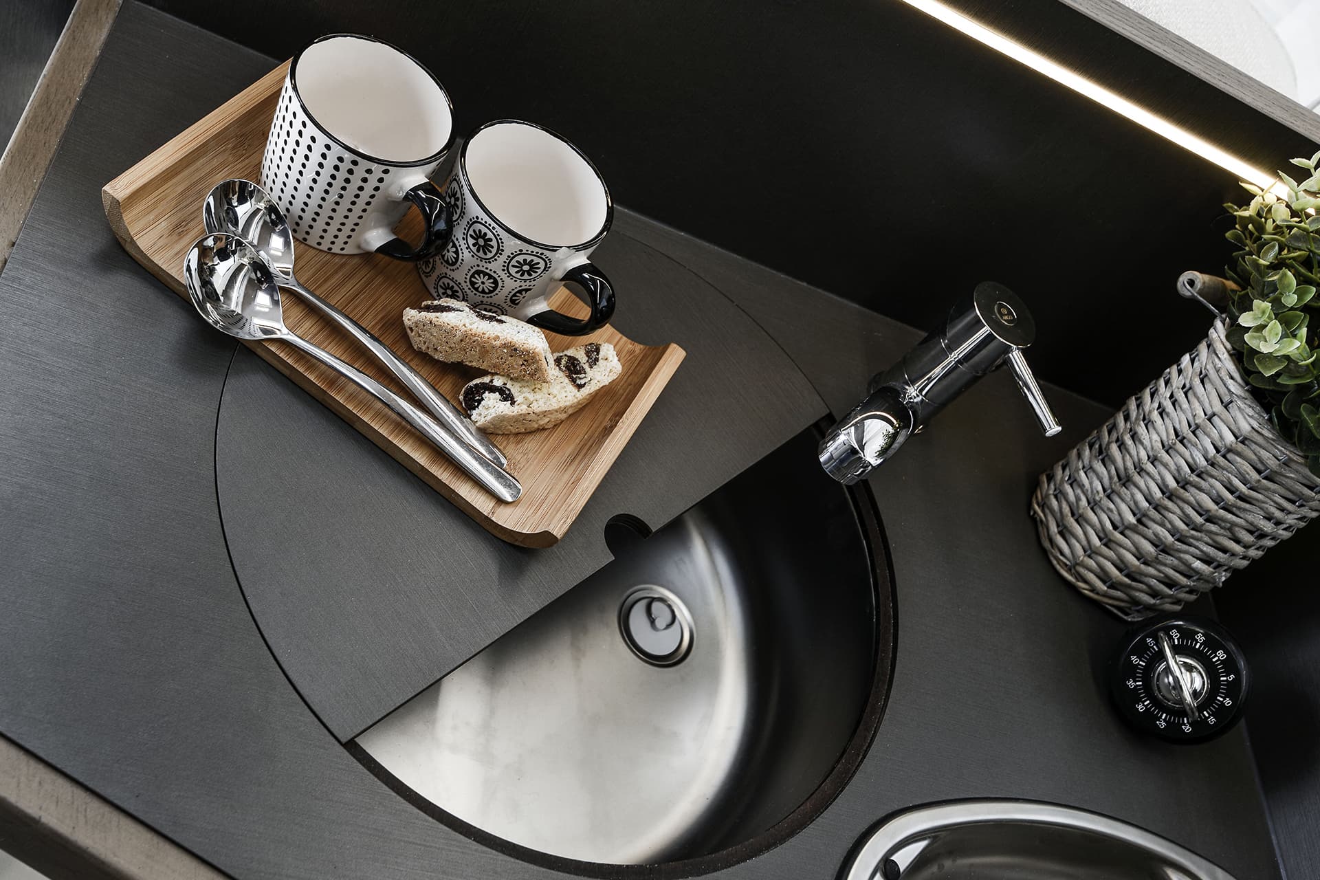 Pegaso 590 Kitchen Close (1) - Tottington Motor Company