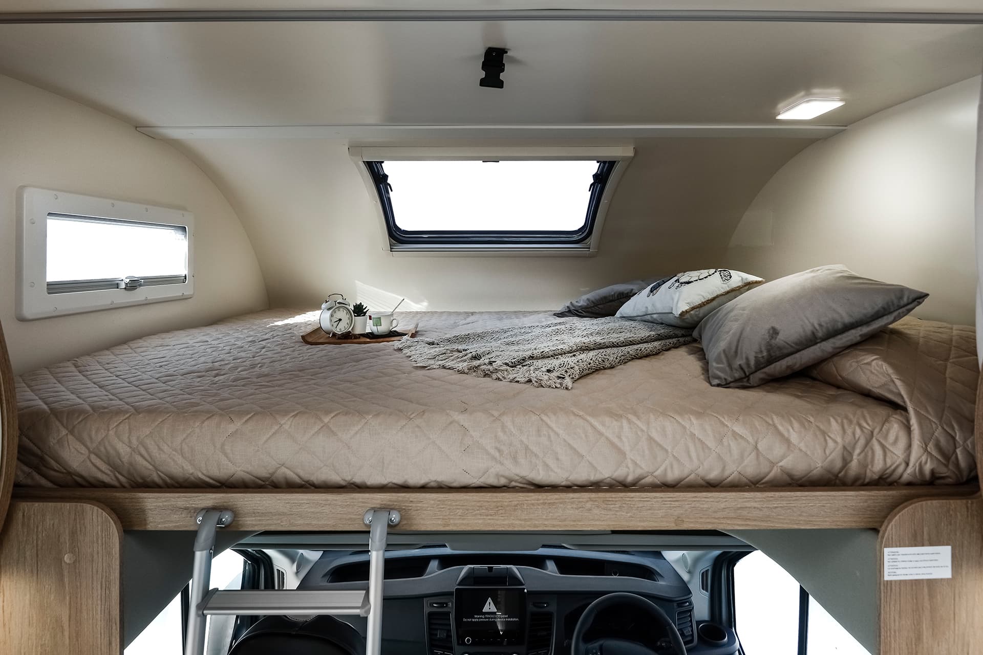 Autoroller 746 Fixed Double Bed (1) - Tottington Motor Company