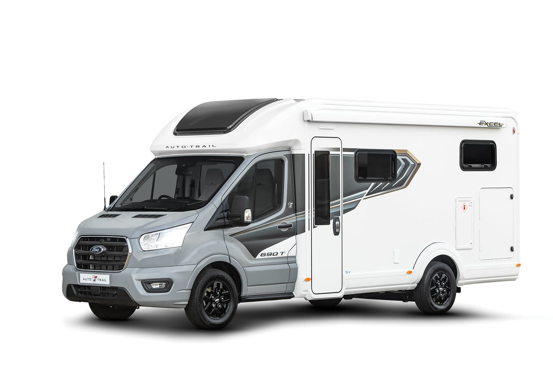Excel 690t Front (1) - Tottington Motor Company