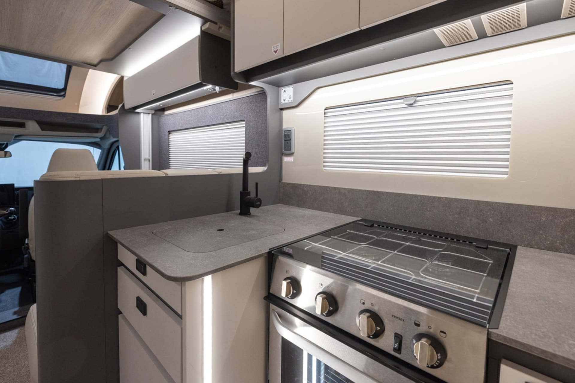 F Line 60 Kitchen Close (1) - Tottington Motor Company