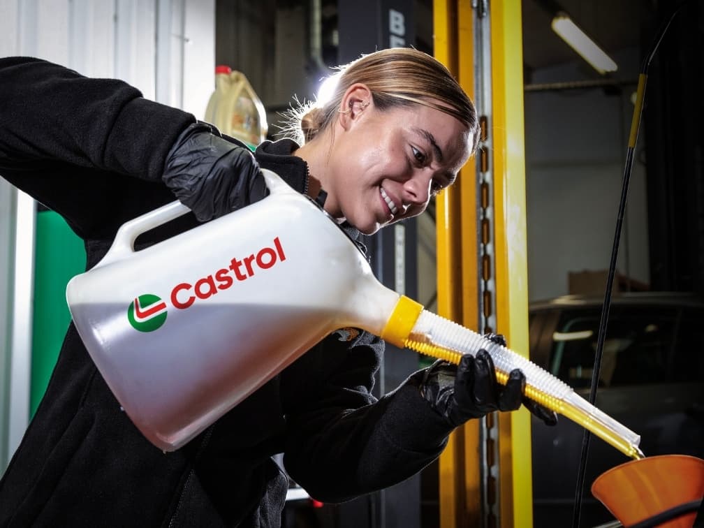 Tmc Castrol Service Oil - Tottington Motor Company