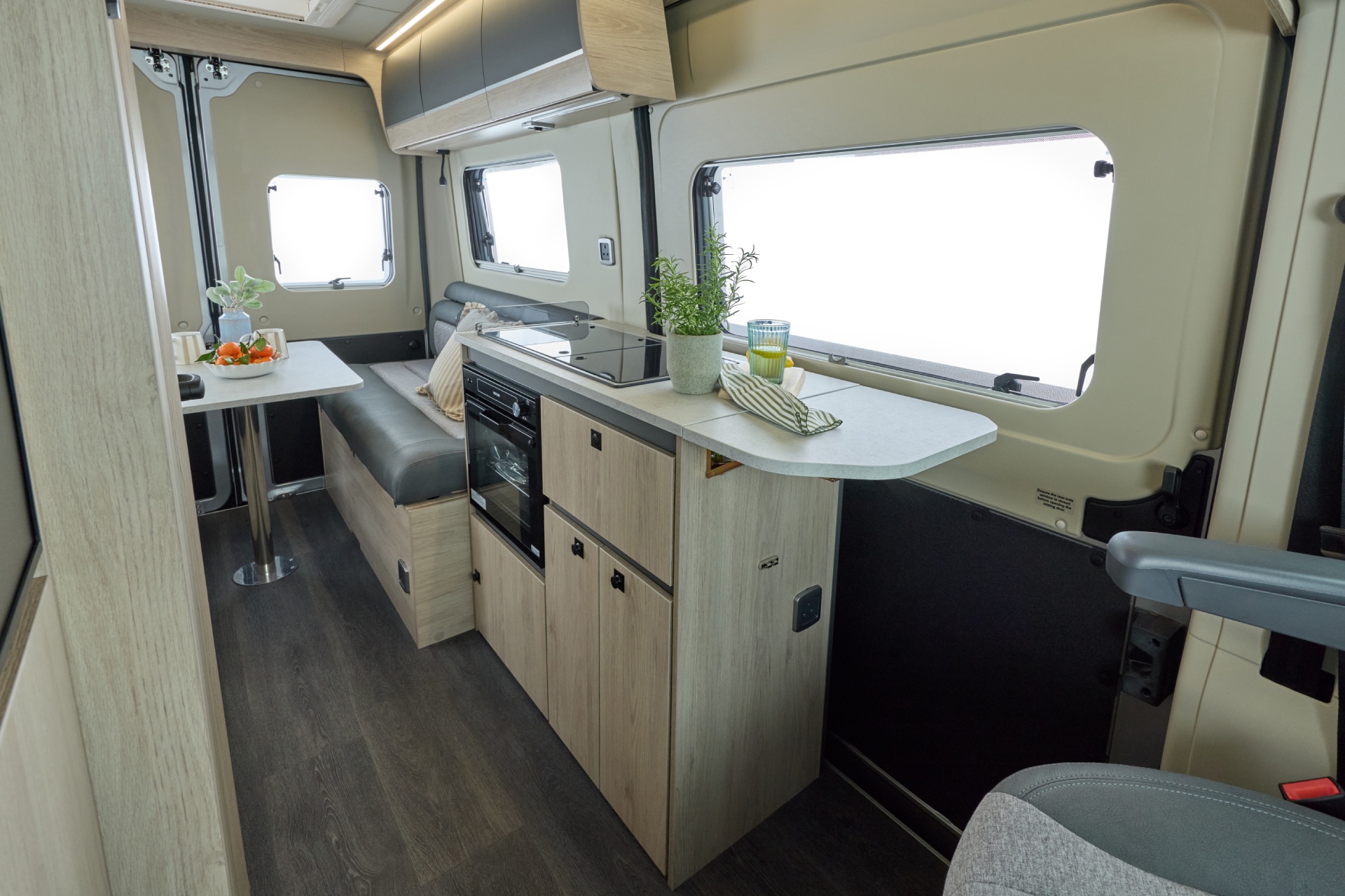 Expedition 54 Kitchen - Tottington Motor Company