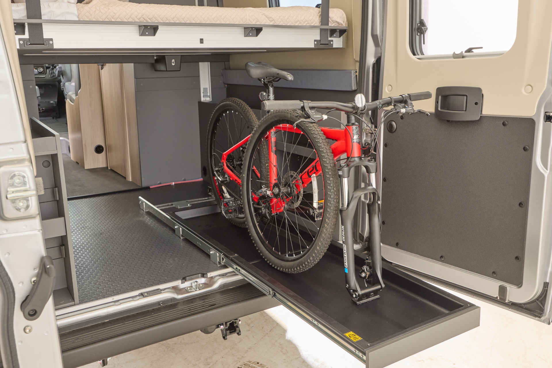 Expedition 68xl Flex Storage - Tottington Motor Company