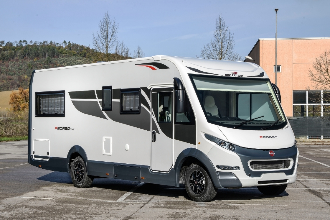 Roller Team Pegaso 745 - Tottington Motor Company