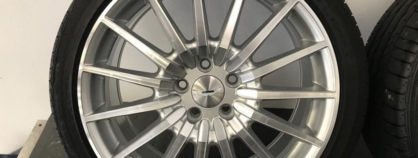 Aston Martin 15 spoke diamond cut alloys with tyres FOR SALE