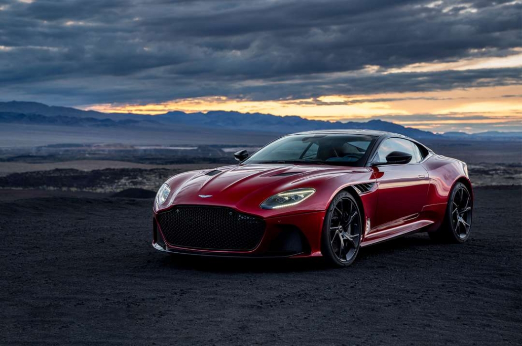 Aston Martin DBS Superleggera 5 star reviews
