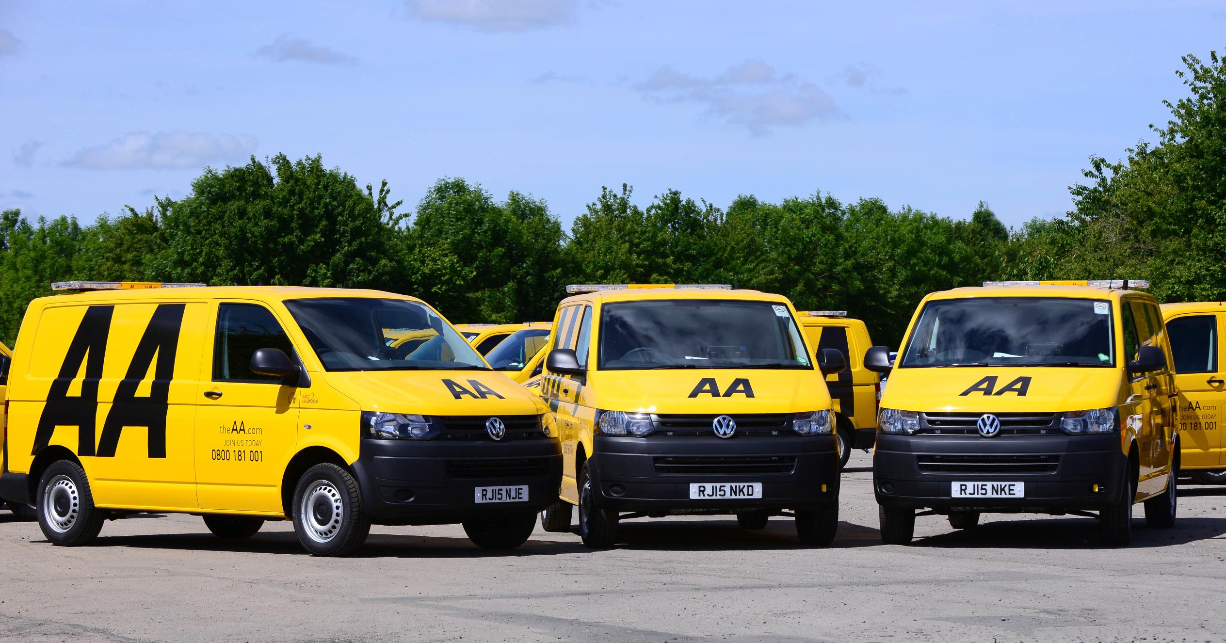 Aa Use Vw Transporter 2 Commercial Vehicle - Powell & Sons Commercials Ltd 