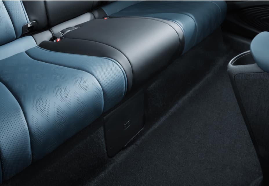 Dolphin Interior 08 L - Chariots Specialist Cars
