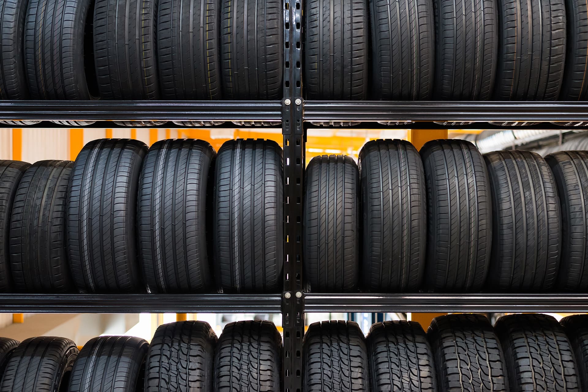 Csv Leisure Hero Or Body Image Tyres (1) - County Specialist Vehicles