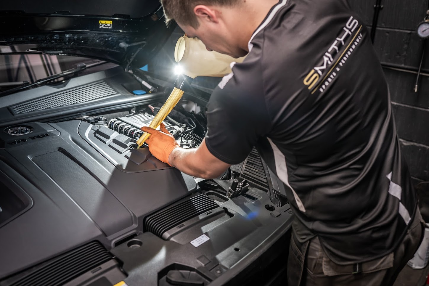Service Centre 01 - Smiths Sport and Performance