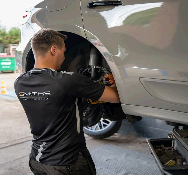 Service Centre 02 - Smiths Sport and Performance