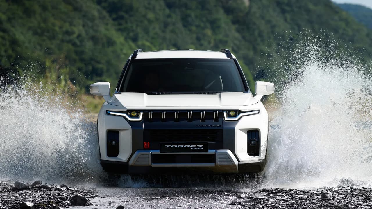 Kgm Torres Hybrid Design Exteriorintro2 - Lamb and Gardiner Ltd