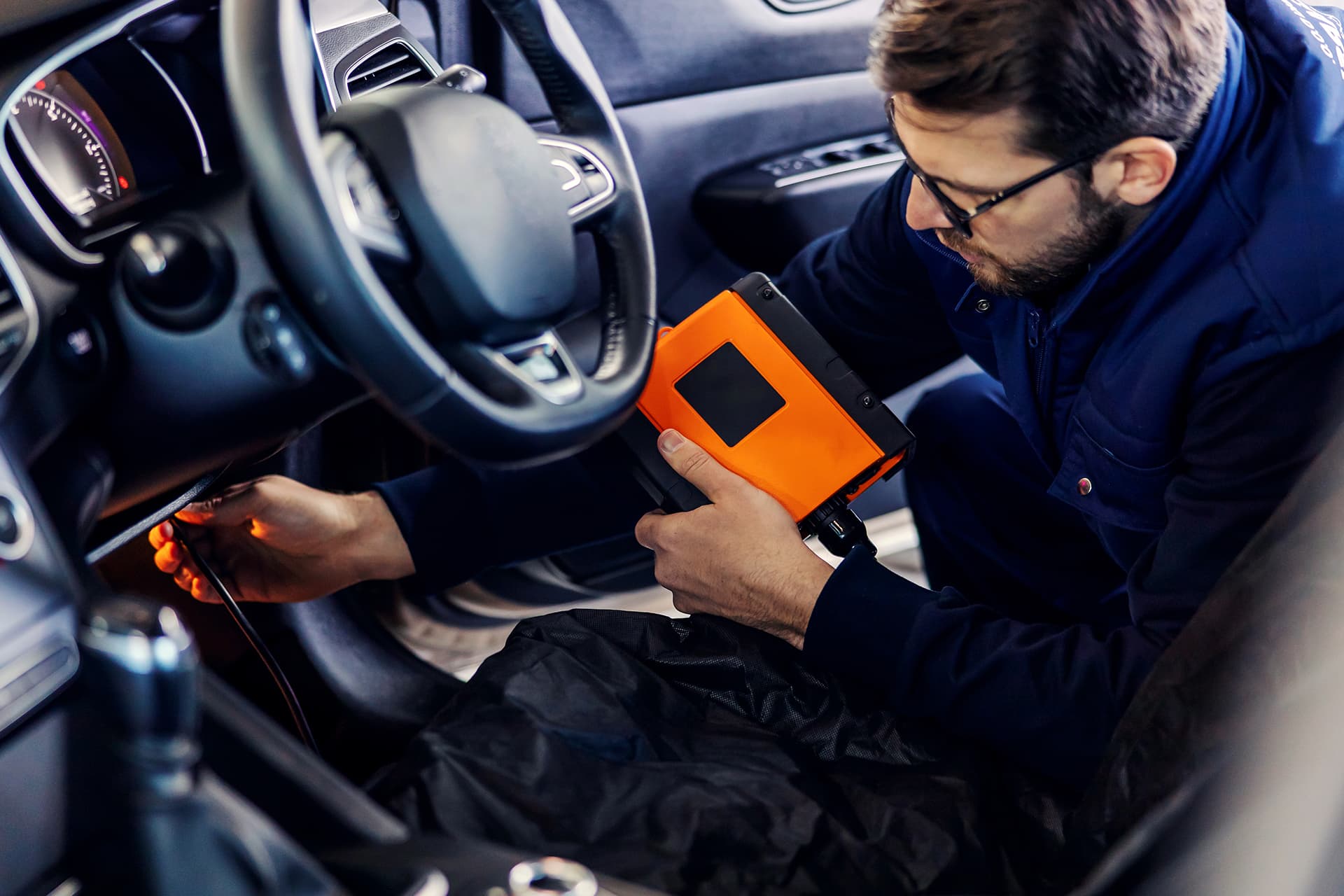 Diagnostics Signpost And Hero (1) - Philip Holland Cars