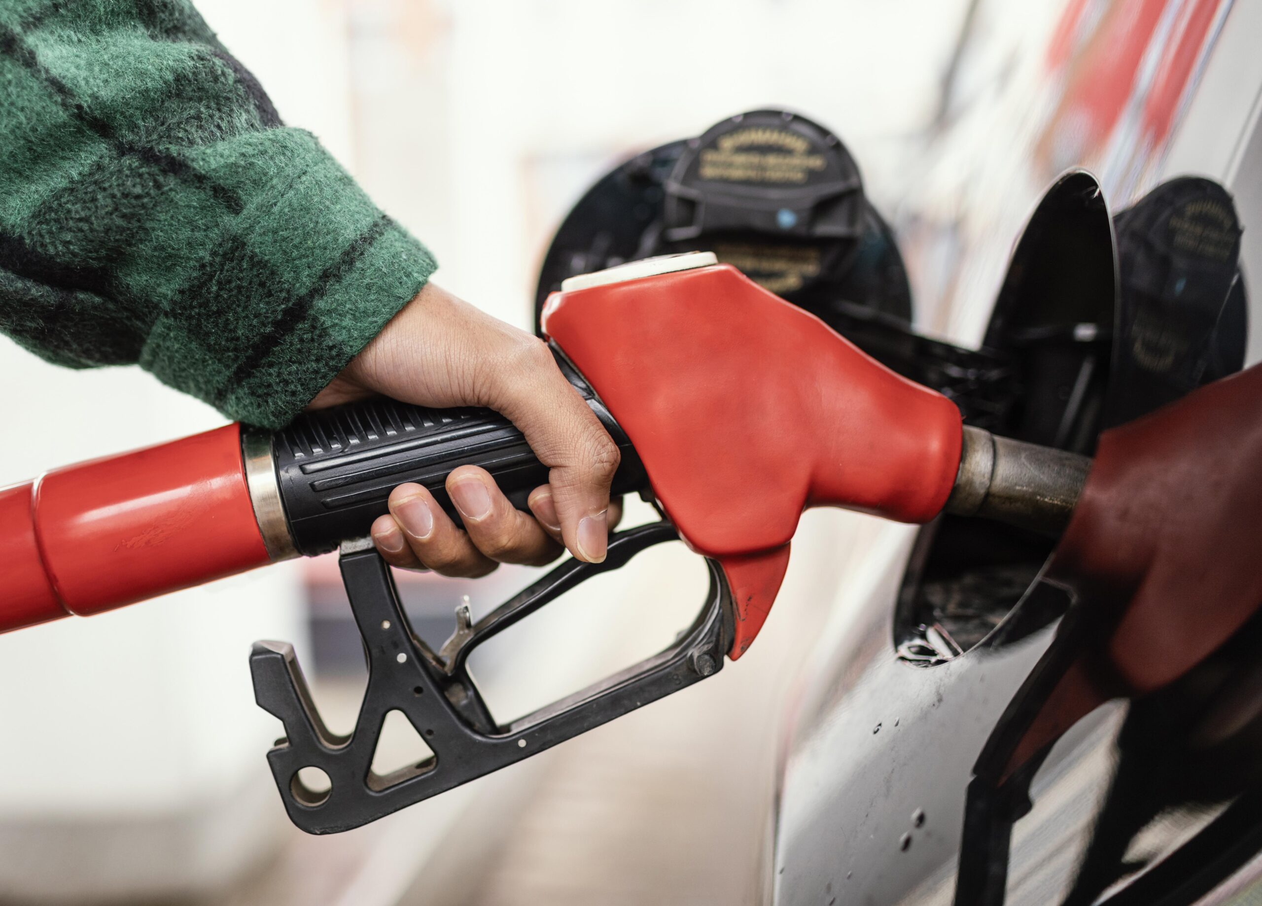 Diesel vs Petrol vs Electric Used Vans: Pros &amp; Cons