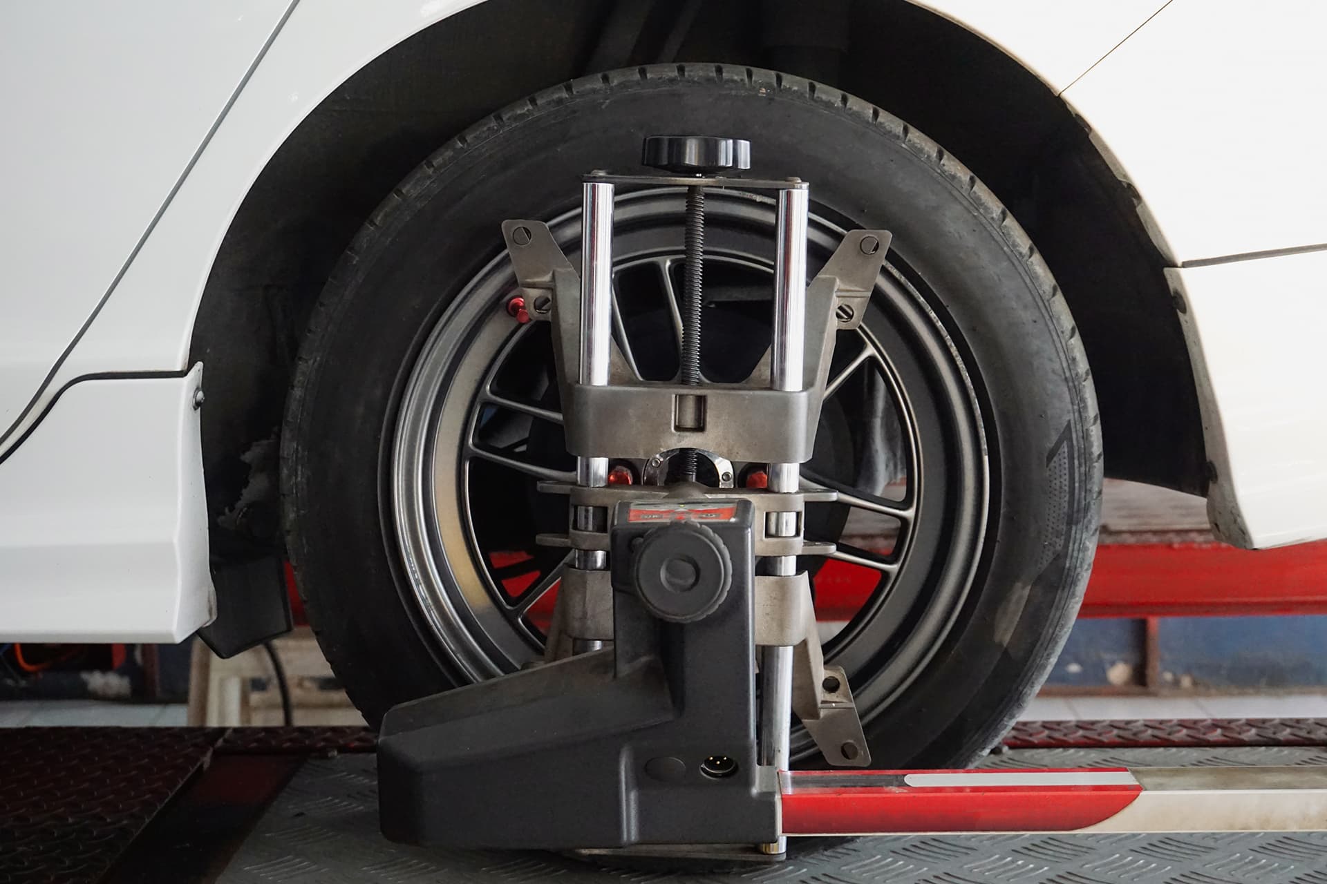 Wheel Alignment 2 (1) - Town Garage