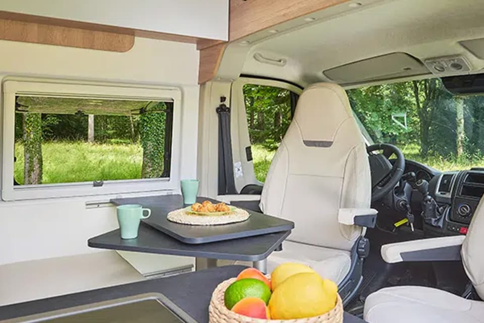 Van 60g Gallery 4 (1) - River Motorhomes
