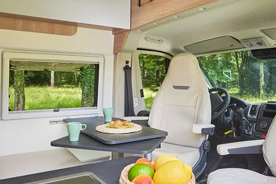 Van 63t Gallery Image 4 (1) - River Motorhomes