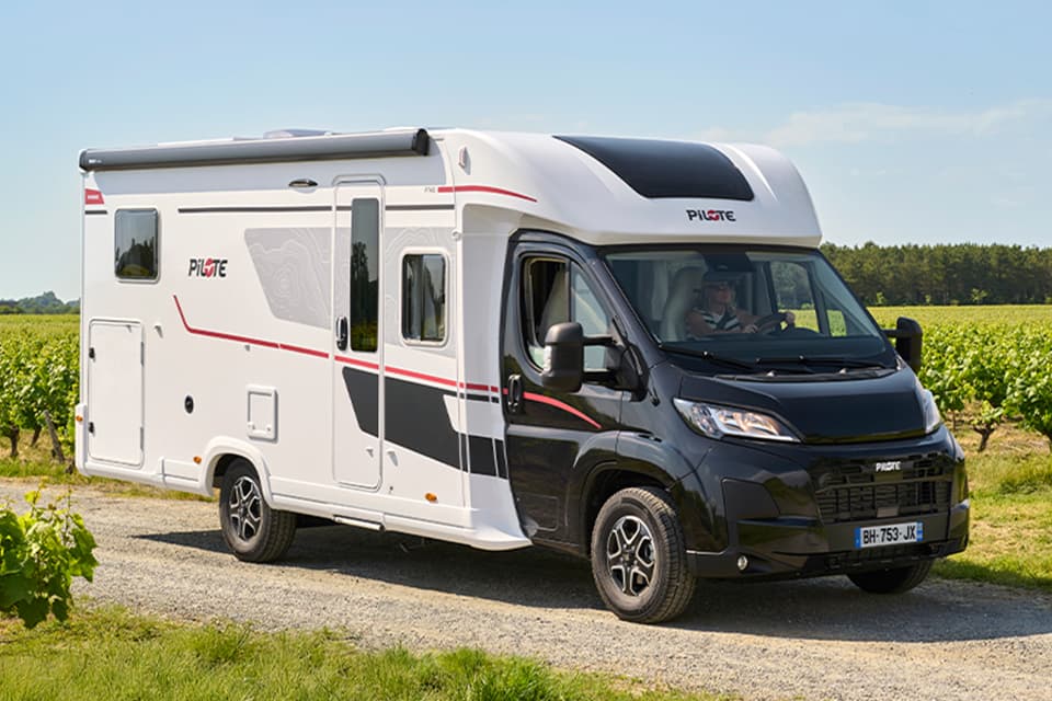 P690d Video Placeholder Image (1) - River Motorhomes