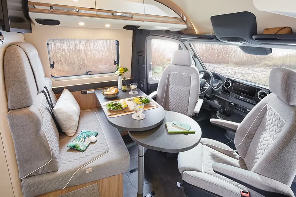 Genius 4x4 Performance Usp Image Large Lounge Seating Area (1) - River Motorhomes