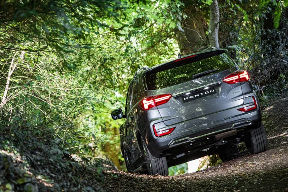 Rexton Model Page Gallery 1 (1) - Hereford Motor Group