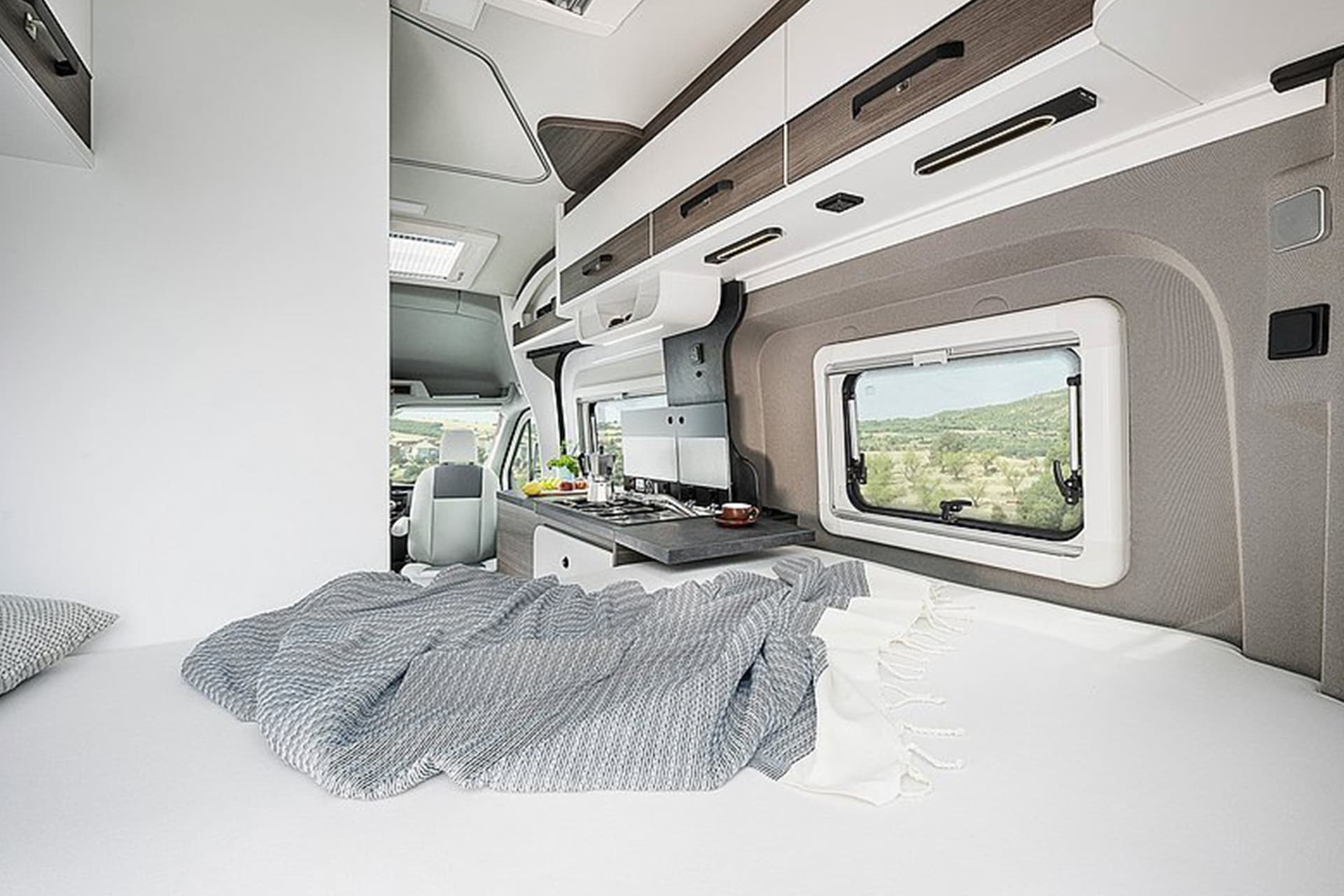 Vantourer Ford 550 D Image 2 - Select Motorhomes Ltd