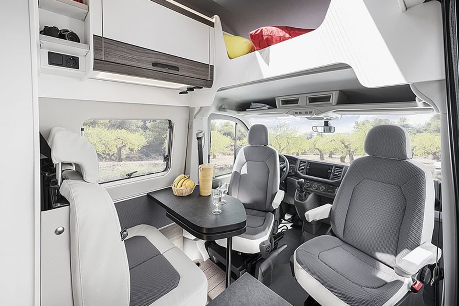 Vantourer Man 600 D Image 6 - Select Motorhomes Ltd