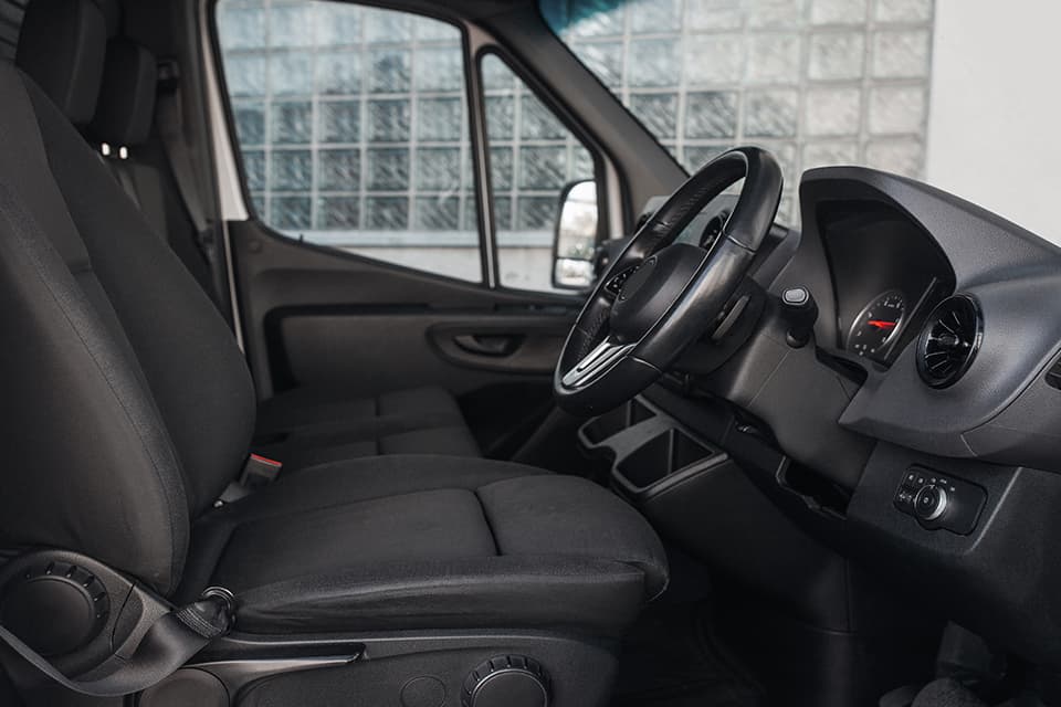 Direct Van Credit Body Images 10 (1) - Direct Van Credit